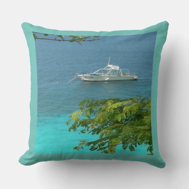 Bonaire Ocean View med Boat Dekorativ kudde (Framsida)