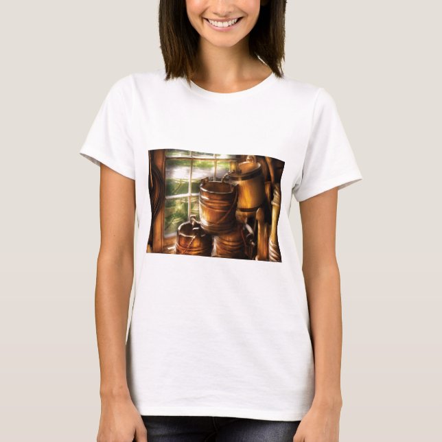 Bonde - En hög med hinkar T-shirt (Framsida)
