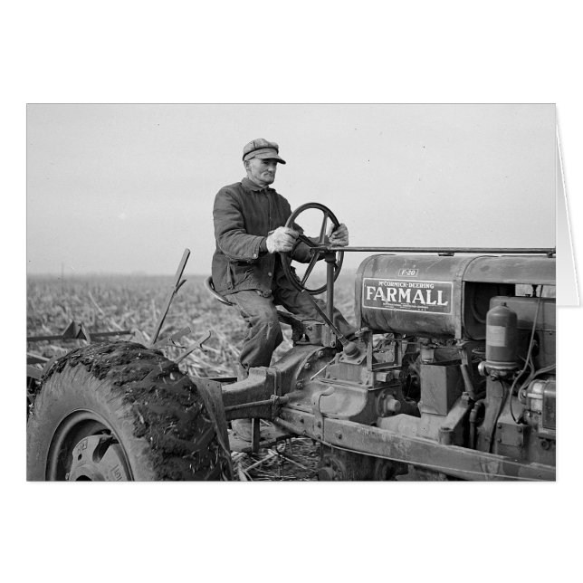 Bonde som kör traktor, 1937 hälsningskort (Framsidan Horizontal)