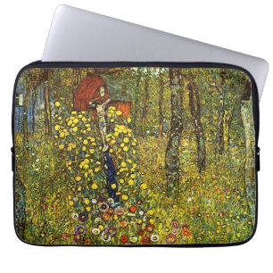Bondgårdsträdgård med krucifix av Gustav Klimt Laptop Fodral