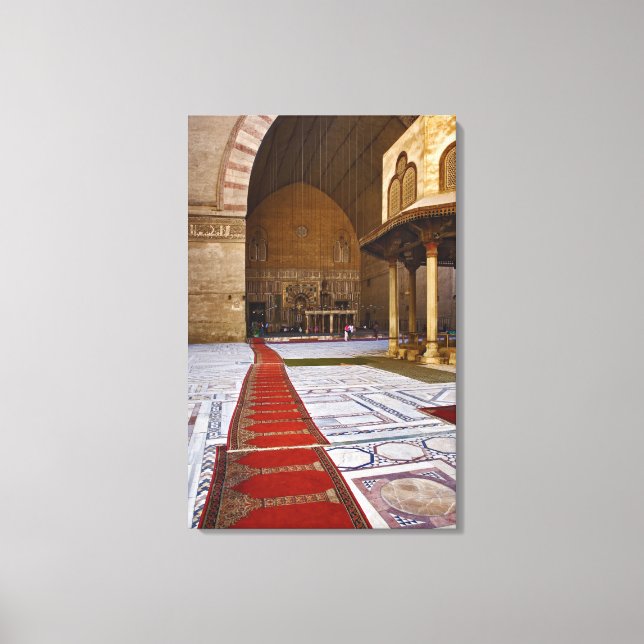 Bönemattor som leder in i en islamisk moské, Kairo Canvastryck (Framsida)