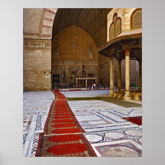Bönemattor som leder in i en islamisk moské, Kairo Poster (Framsidan)