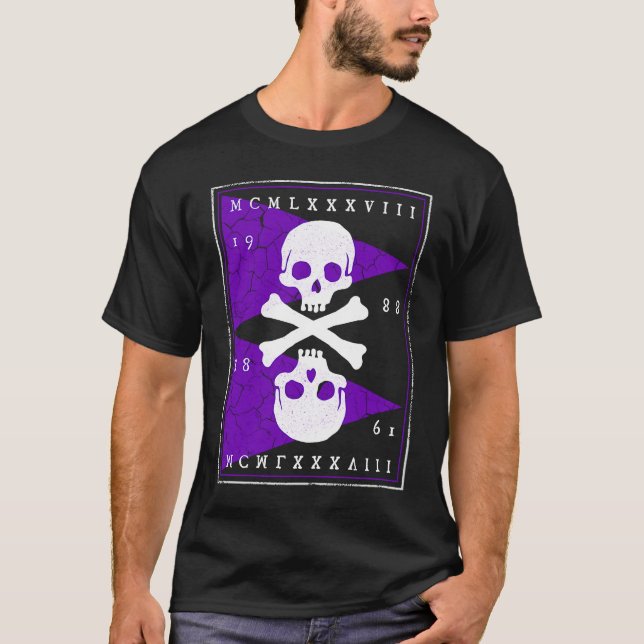 Bones and Skulls Pirate T Shirt (Framsida)