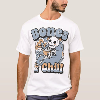 Bones & Chill Rolig Skelett Avslappnad på Pärlsäck T Shirt