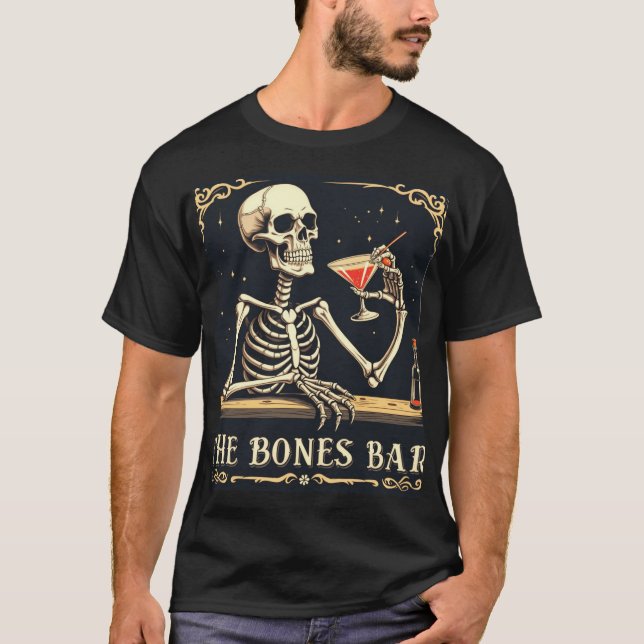 Bones Pub - Spooky och Roligt T Shirt (Framsida)