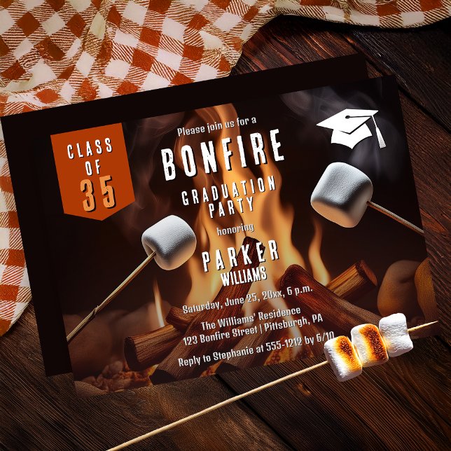 Bonfire Marshmallow Roast Studentfest Inbjudningar (Bonfire Marshmallow Roast High School | College Graduation Party Invitation - Print | Digi)
