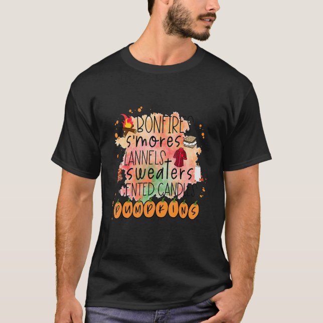 Bonfire S'mores Flannels Sweaters Scented Candles T Shirt (Framsida)