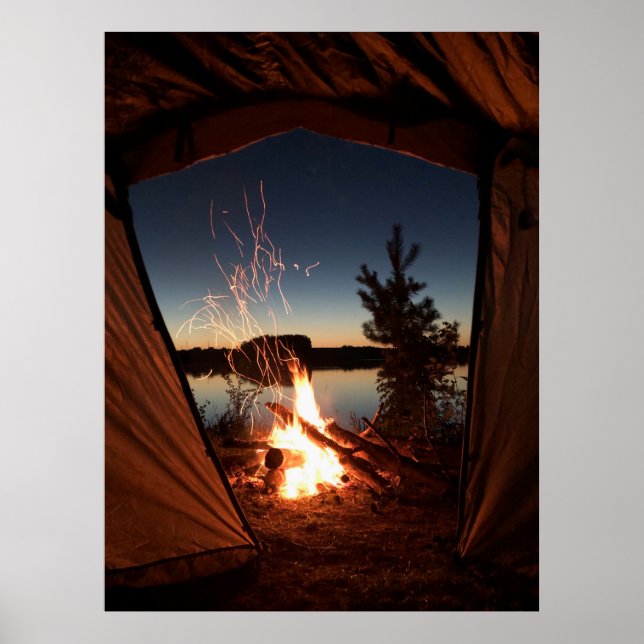 Bonfre nära kroppen vatten poster (Framsidan)