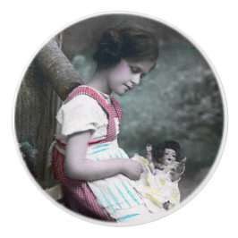 Bonne Année Vintage Girl with Dolll Knopp