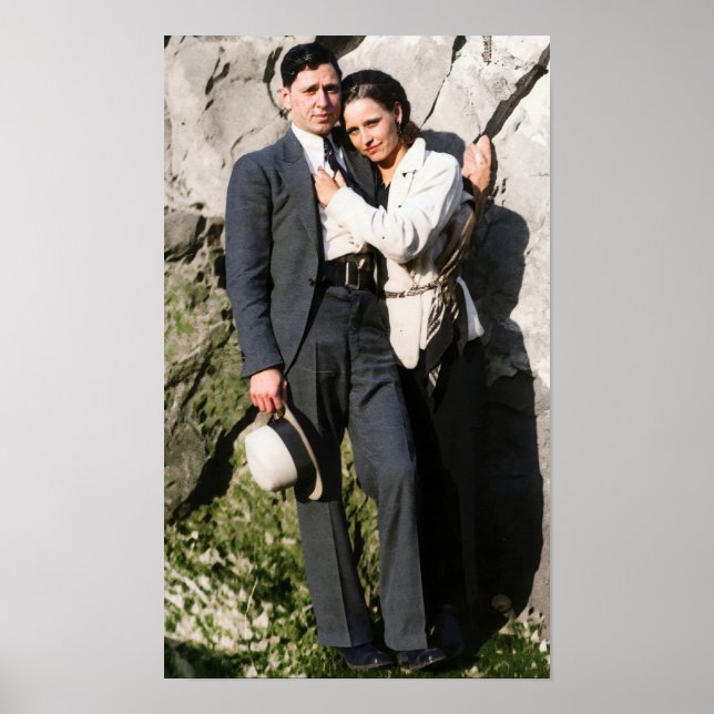 Bonnie And Clyde Embrace 1933 Remastrad Poster (Framsidan)