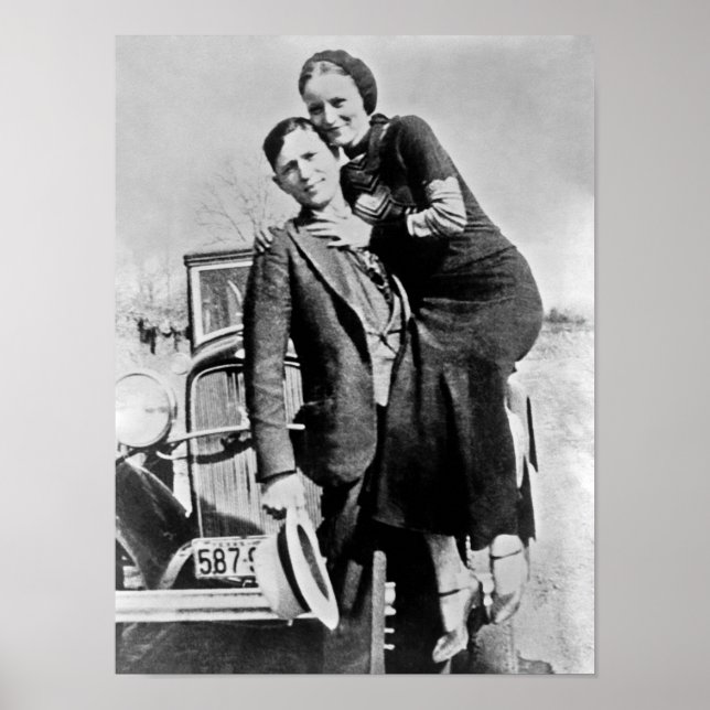 Bonnie och Clyde med bil - Circa 1934 Poster (Framsidan)