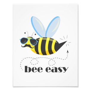 Bönskaraktär med mustasslor Bee Easy Fototryck