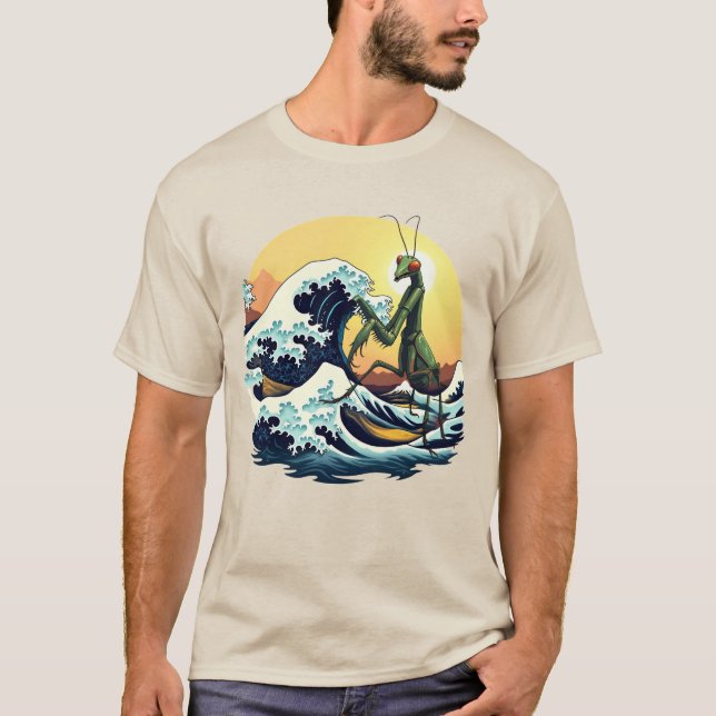 Bönsyrsan möter Den Stora Vågen – Unikt Kaiju T Shirt (Framsida)
