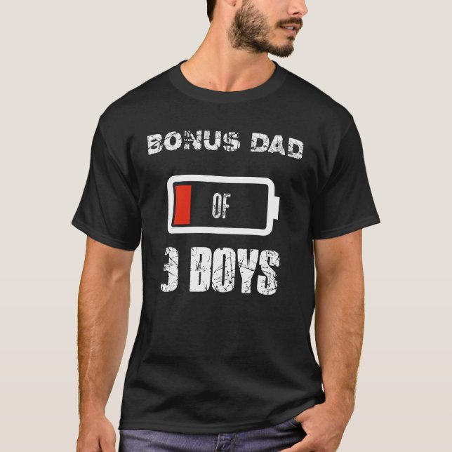 Bonus Pappa på 3 tre pojkar lågbatteri Fars dag T Shirt (Framsida)