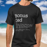 Bonus Pappa Stepdad Definition Modern T Shirt<br><div class="desc">Anpassa för din speciella bonus pappa,  styvfar eller styvpappa för att skapa en unik gåva till Fars dag,  födelsedagar,  jul eller vilken dag du vill visa hur mycket han elak till dig. Ett perfekt sätt att visa honom hur fantastisk han är varje dag. Designad av Thisisnotme©</div>