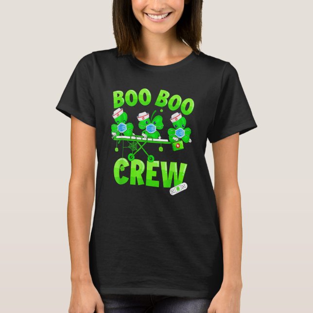 Boo Boo Crew Nurse St patrick's day Shamrock Ansik T Shirt (Framsida)