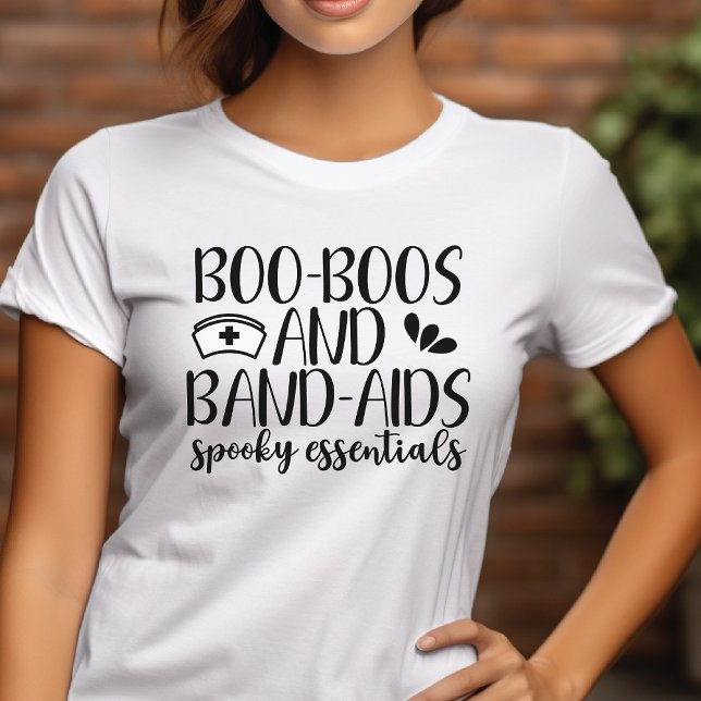 Boo Boos och Band-Aids Spooky Essentials Halloween T Shirt (Boo Boos and Band Aids Spooky Essentials Funny Halloween Nurse)