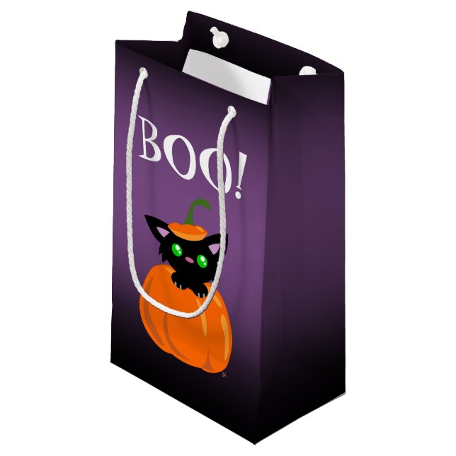 BOO! Cute Cat in a Pumpkin Gift Bag (Framsidan Vinklad)