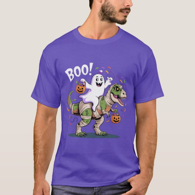 Boo! Cute Ghost Riding Mummy T-Rex Halloween T Shirt (Framsida)