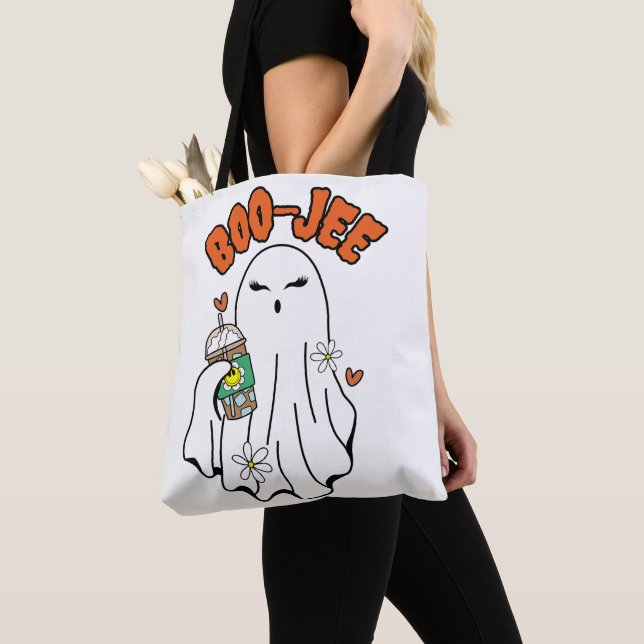 Boo-Jee Halloween Ghost med iserad kaffe i handen Tygkasse (Närbild)