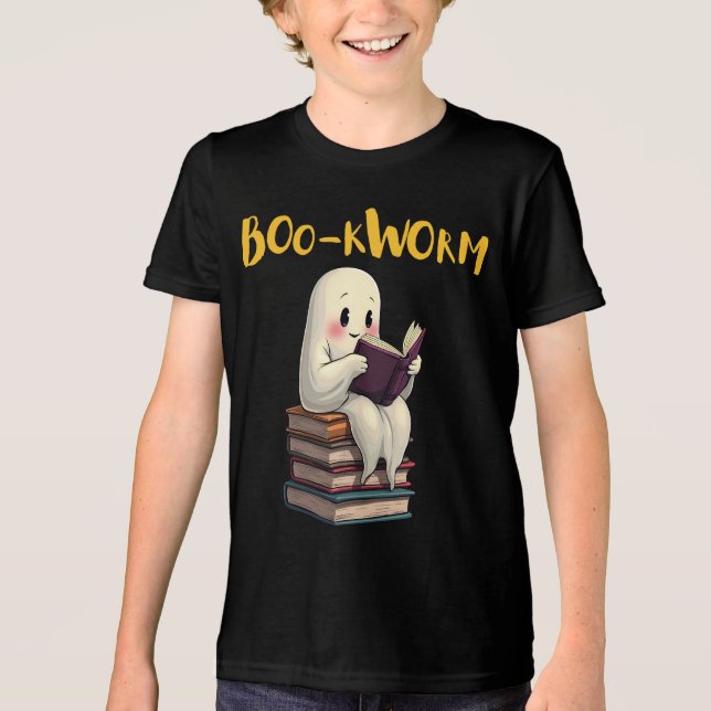 Boo-kworm läser mer Bokar Ghost läser Halloween T Shirt (Framsida)