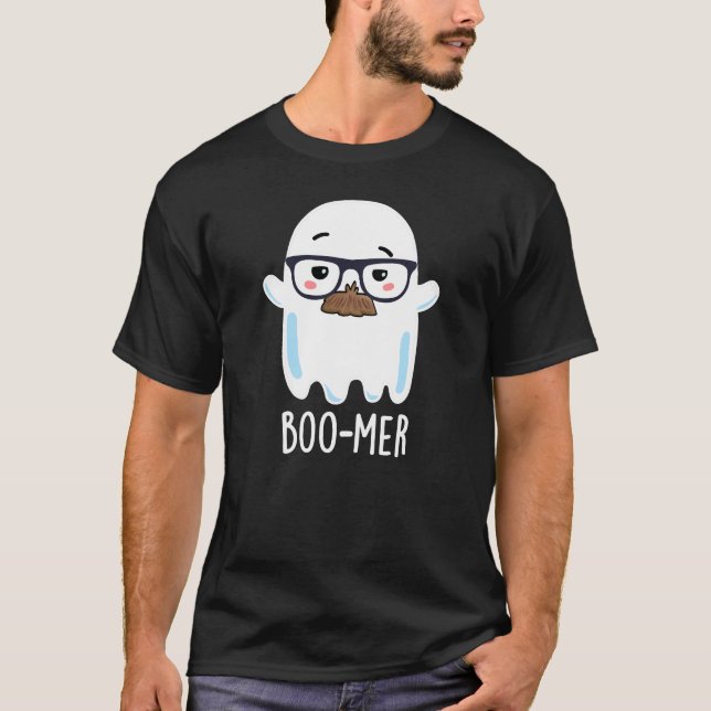 Boo-mer Funny Mitten Åldras Ghost Pun Mörk BG T Shirt (Framsida)