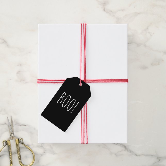 Boo svart vit minimalistisk enkel söt Halloween  Presentetikett (Med Snöre)