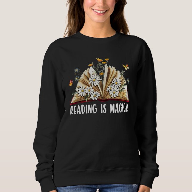Book reading is magical t shirt (Framsida)