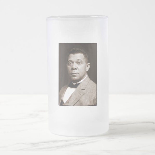 Booker Washington: African American Educator Frostat Ölglas (Center)