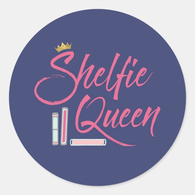 Booklover Shelfie Queen Runt Klistermärke (Framsida)