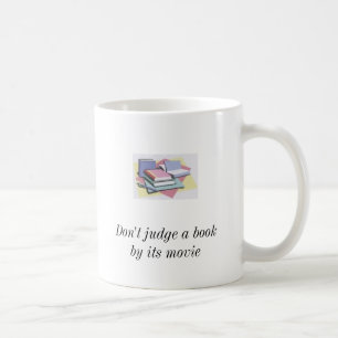 books2 books2, bedömer inte en bok vid dess film kaffemugg