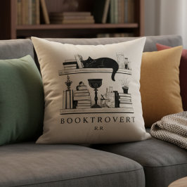 Booktrovert Book Lover's Monogrammed Kudde