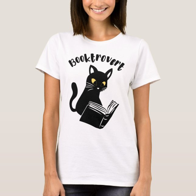 Booktrovert cat med bok t shirt (Framsida)