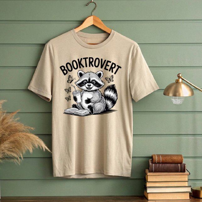 Booktrovert Raccoon T Shirt (Skapare uppladdad)