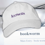 Bookworm från bok Älskare är broiderad tuggummi Broderad Keps<br><div class="desc">Bookmaskar, glädjen! Detta lock är till dig. ・ Kinobygge för hållbarhet och komfort ・ Förböjd räkning och justerbar trasa-remsa för perfekt som passar ・ Förtäckt låsbeslag för bröstkorgen med insticksgrommet Om du är den typ av person som alltid har en bok i handen, är denna "bokmaskslock" perfekten för att visa...</div>