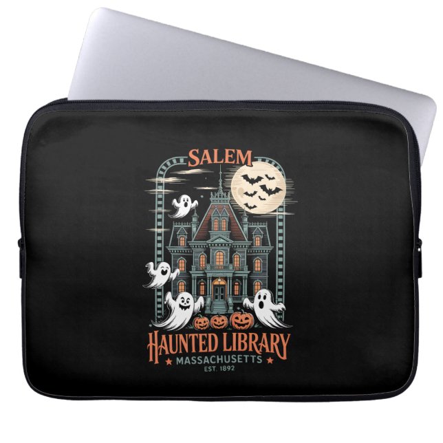 Bookworm Halloween Shirt Haunted Library Laptop Fodral (Framsidan)