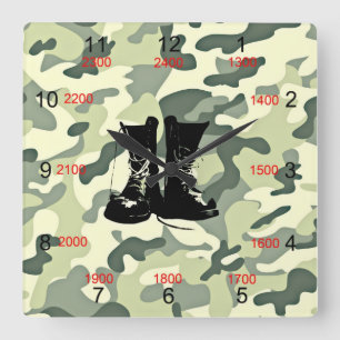 Boot & Camo Military Wall Clock Fyrkantig Klocka