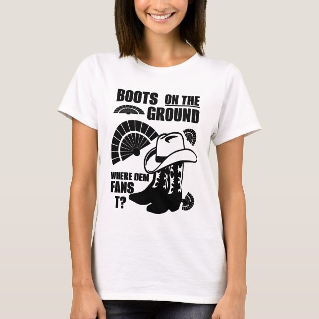 Boot på marken (svart) t shirt (Framsida)