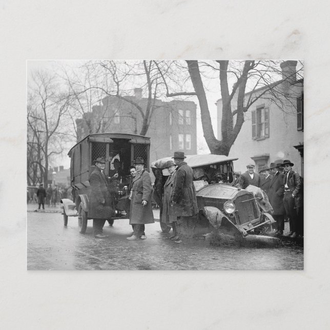Bootleggers kraschade bil, 1922 vykort (Framsida)