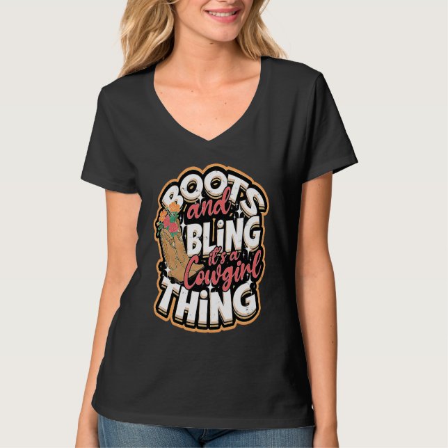 Boots & Bling It's a cowgirl thing  Cowgirls Horse T Shirt (Framsida)