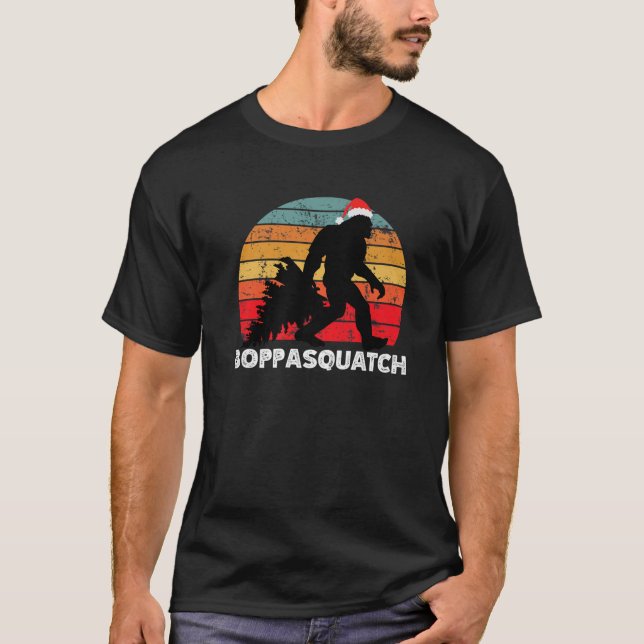 Boppasquatch Bigfoot Sasquatch Santa Claus Christm T Shirt (Framsida)