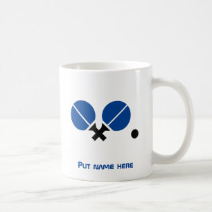 Bord tennis ping-pong rackets och boll svart blått kaffemugg