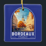 Bordeaux Frankrike Travel Art Emblem Julgransprydnad Keramik<br><div class="desc">Passagedesign för bordeaux-retrovektor. Bordeaux,  knutpunkten i det berömda vin-odlingsområdet,  är en hamnstad vid Garonnefloden i sydvästra Frankrike.</div>