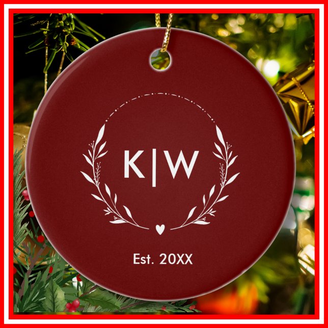 Bordeaux och Vit | Moderna Initialer Monogram Julgransprydnad Keramik (Skapare uppladdad)