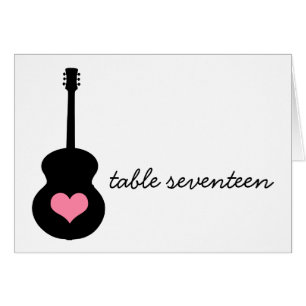 Bordsnummer av rosa/svart gitarr hälsningskort