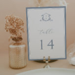 Bordsnummer för tidslösa Vines Dusty Blue-Vapenskö<br><div class="desc">Elegant Botanical Vapensköld bröllop monogram,  bordsnummer kort. Vintagen inspirerade vapenskölden med botaniskt grenar. Funktioner,  elegant dammig blå typografi utformar stil blandning av skript och fet text. Observera att bordsnumren måste beställas individuellt.</div>