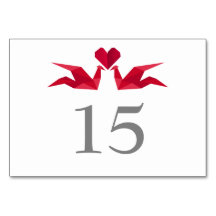 bordsnummer i origami-röda pappra kranar Bröllop