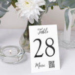 Bordsnummer QR-kodmeny Bröllop<br><div class="desc">Elegant bord-kort i svartvitt med en ren och minimal utformning och en QR-kod för åtkomst till onlinen på menyn bröllop.</div>