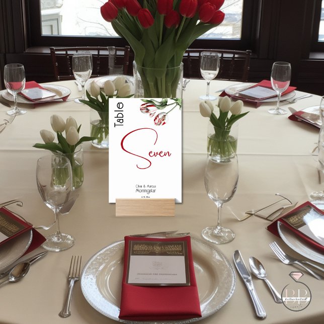 BORDSNUMMER | Röda och vita droppar (Works wonderfully with a seating chart for guests to easily find their table - )