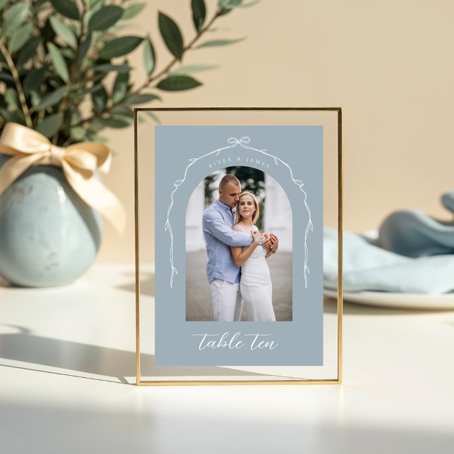 Bordsnumret Arch Photo Blue Bow & Ribbon Bröllop Bordsnummer (Arch Photo Blue Bow & Ribbon Wedding Table Number)